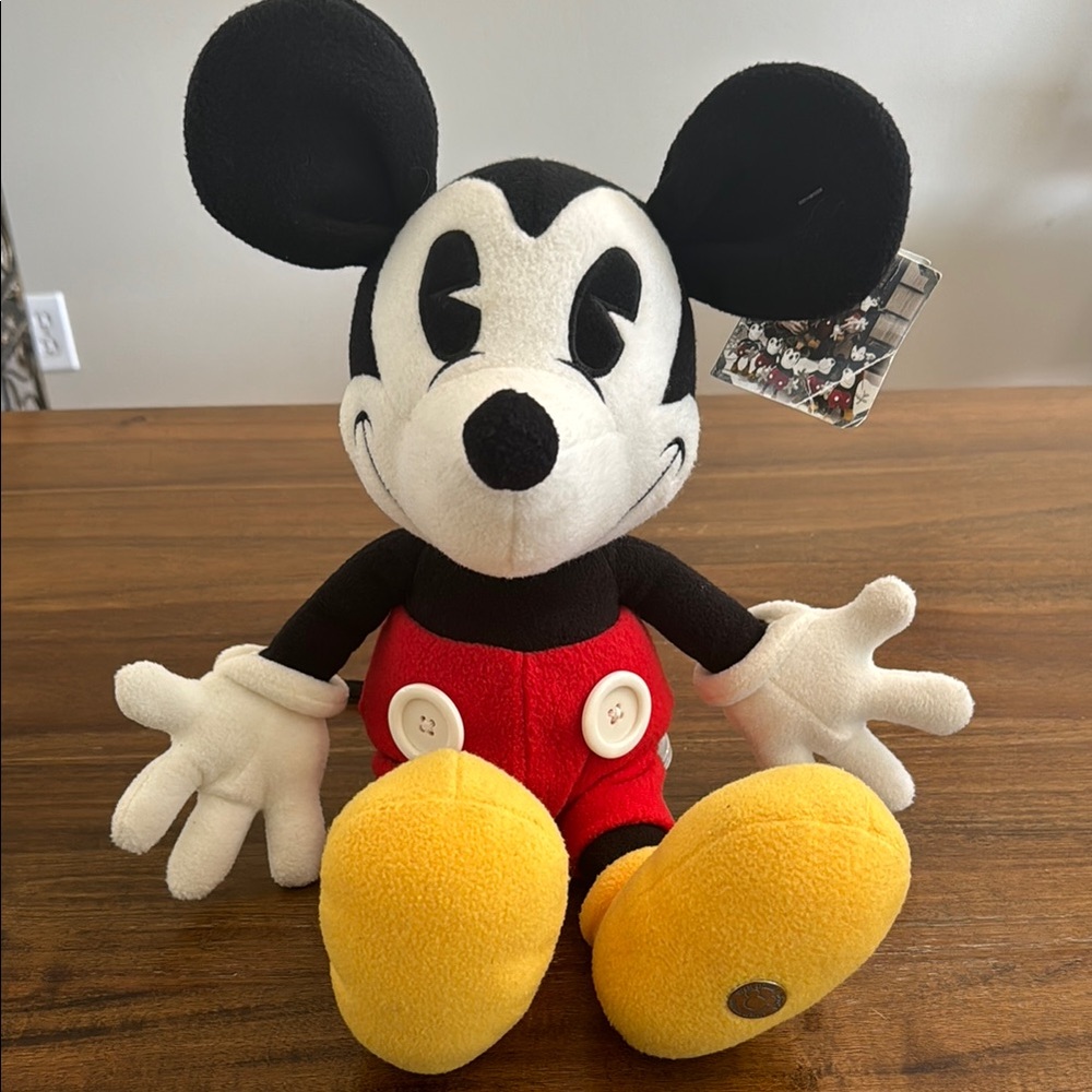 Walt Disney World‎ Mickey Mouse 100 Years of Magic Mickey